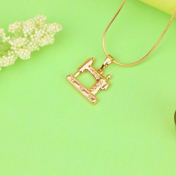 "Vintage Sewing Machine Rose Gold Pendant for Craft Lovers, XPPT1384 - Picture 13 of 13
